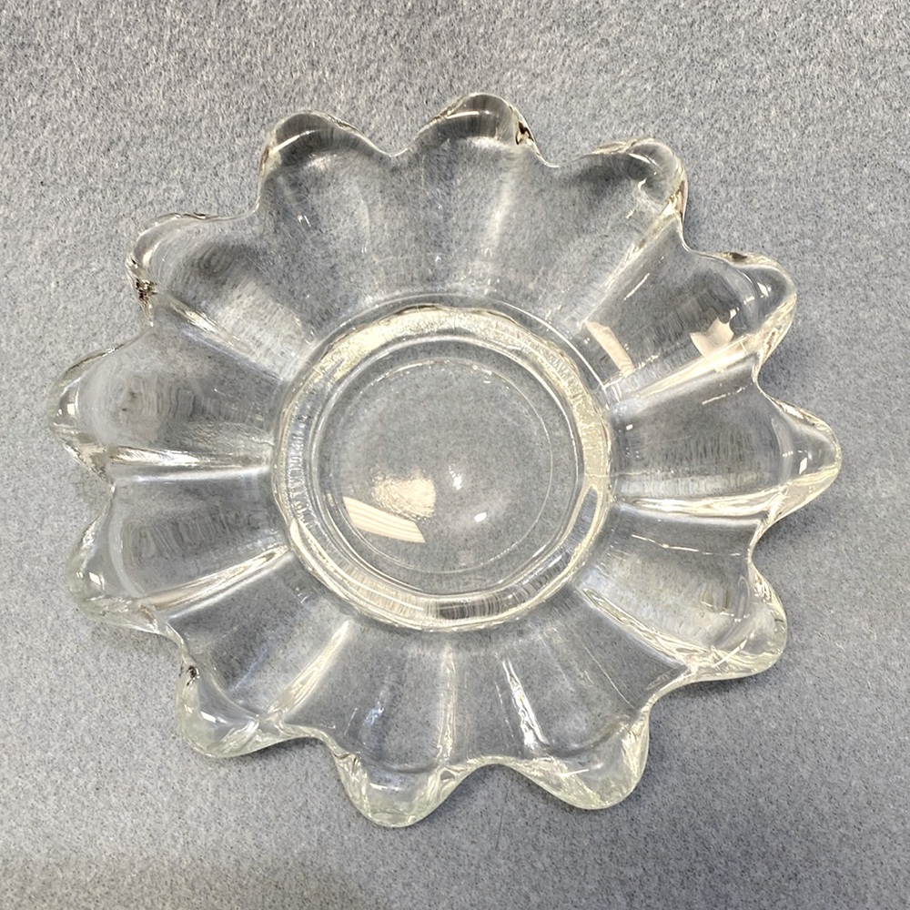 Federal Glass Company Flower Petal Dish 1970's